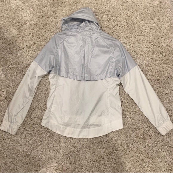 NIKE WINDBREAKER. WOMENS. SIZE SMALL. WORN ONCE!!! - Picture 3 of 7